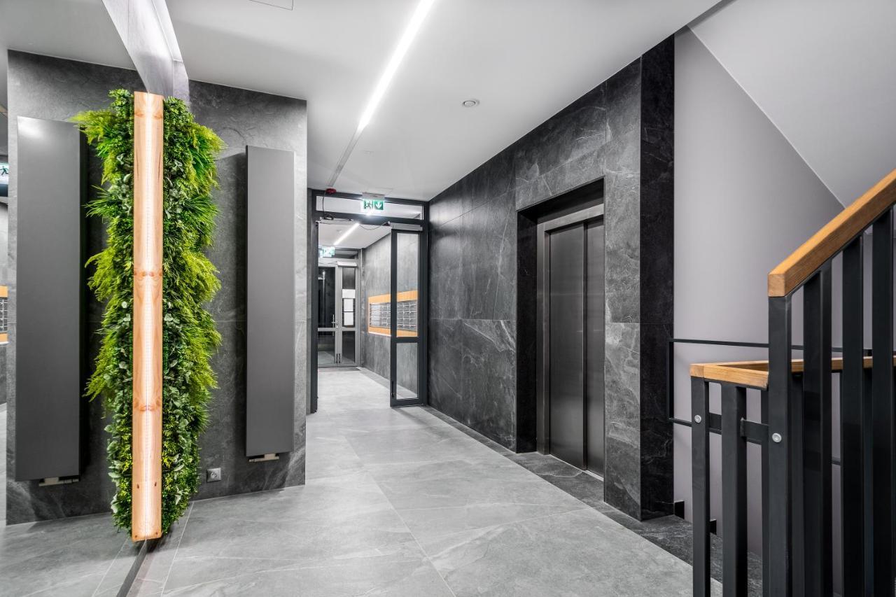 Warsaw Apartments 1 Sierpnia Street Ngoại thất bức ảnh